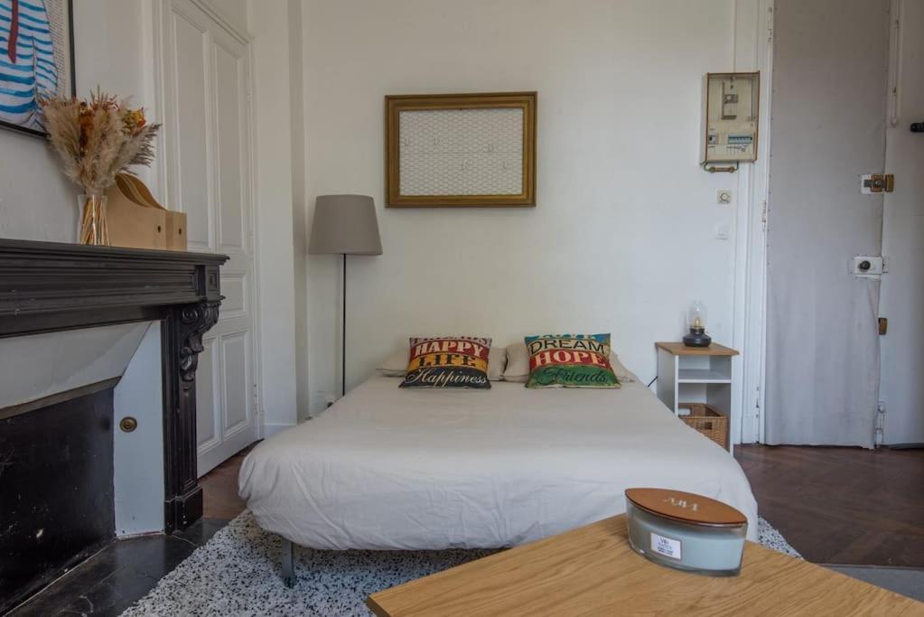 Ferienwohnung Le Petit Cosy Angers Exterior foto